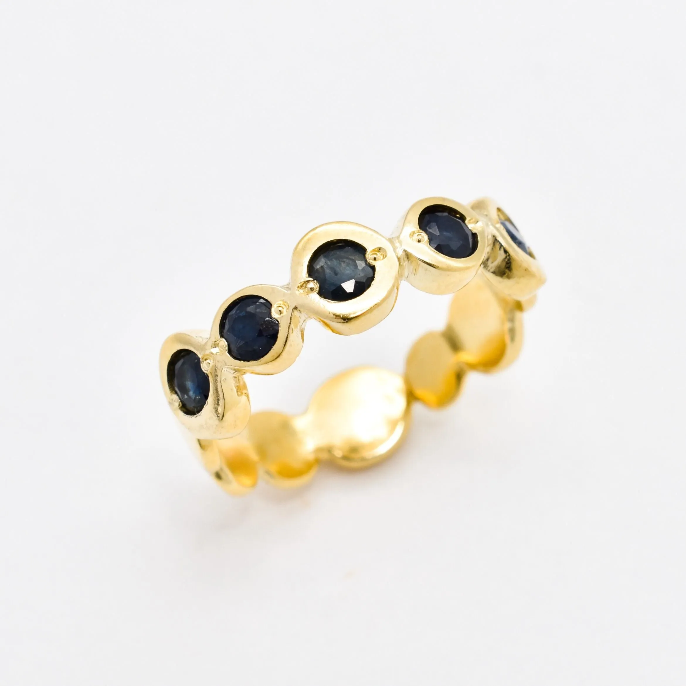 Sapphire Gold Ring - Bubble Band, Natural Sapphire Ring, Stackable Sapphire Band