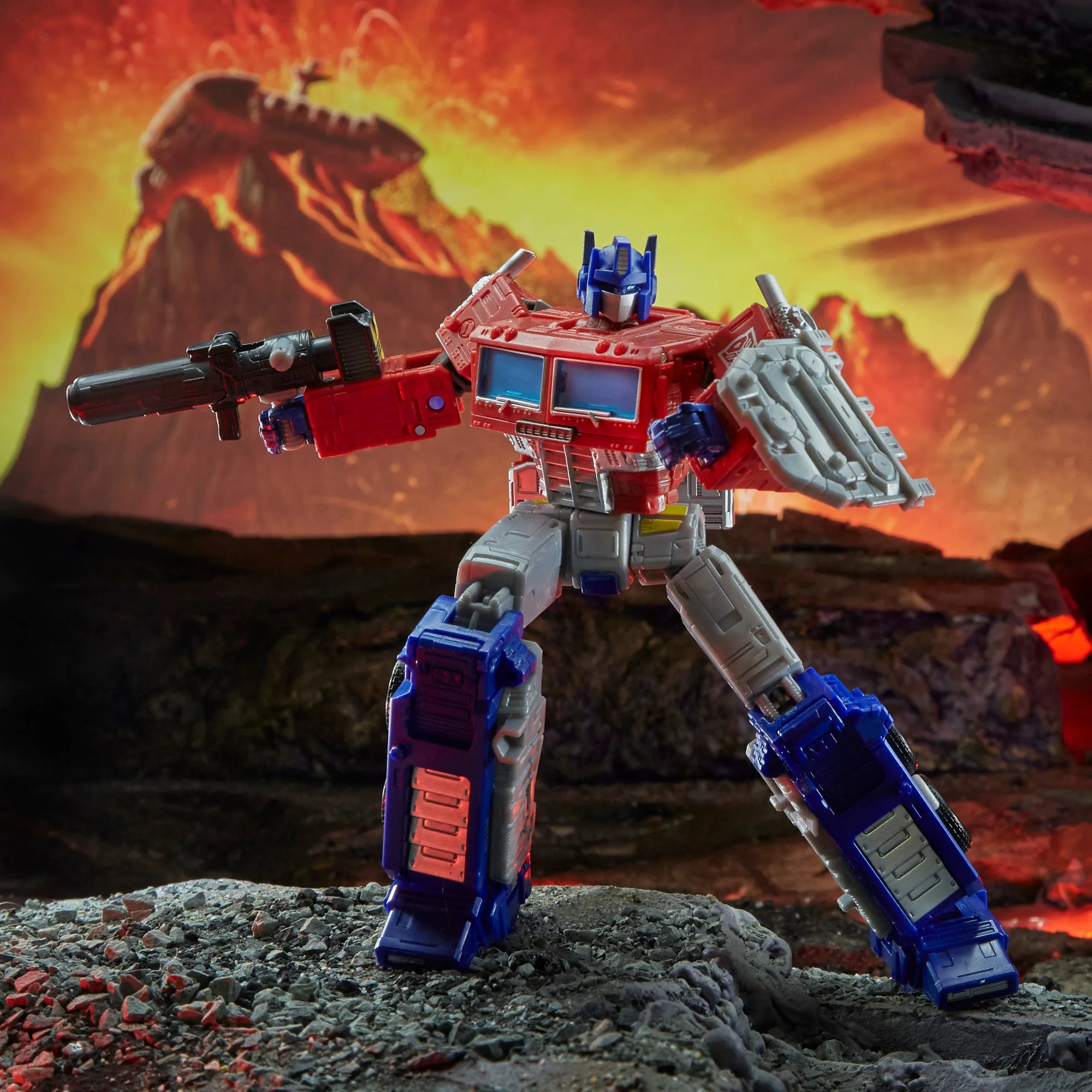 Transformers Generations War for Cybertron: Kingdom Leader WFC-K11 Optimus Prime)