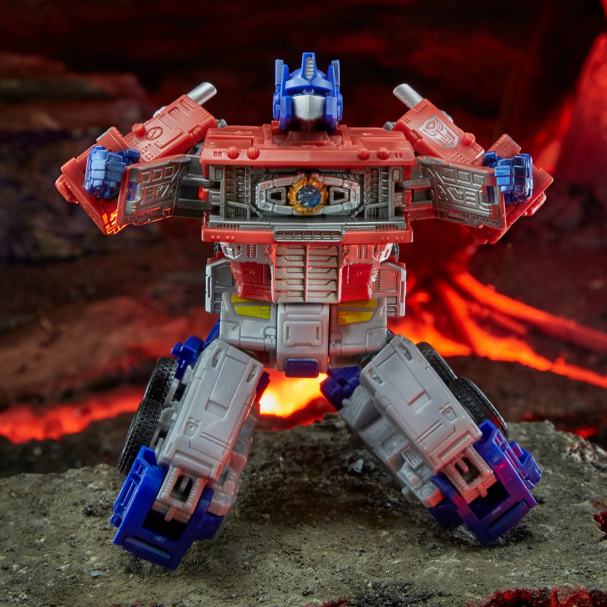 Transformers Generations War for Cybertron: Kingdom Leader WFC-K11 Optimus Prime)